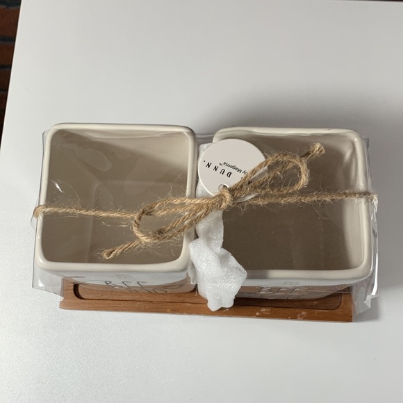 NWT Rae Dunn ceramic BEE KIND BEE YOU brush or pen holder on wooden base - Picture 5 of 5